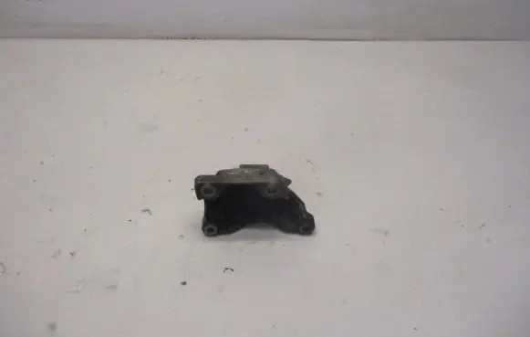Audi A6 S6 C6 4F Engine mounting bracket 8D0199308P