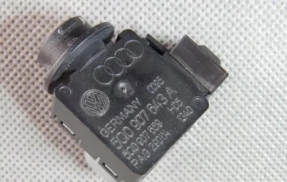 Volkswagen Golf Sportsvan Sun solar sensor 510907451