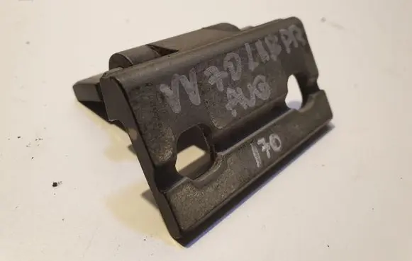 Volvo V70 Front door upper hinge