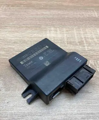 Audi A6 S6 C6 4F Gateway control module 4F0907468D 4F0910468A