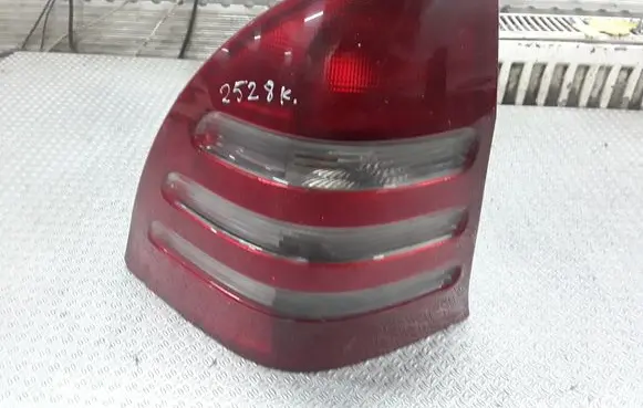Mercedes-Benz C W203 Rear/tail lights 15355900