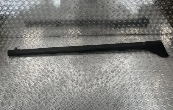 Seat Arona Front sill (body part) VW21519