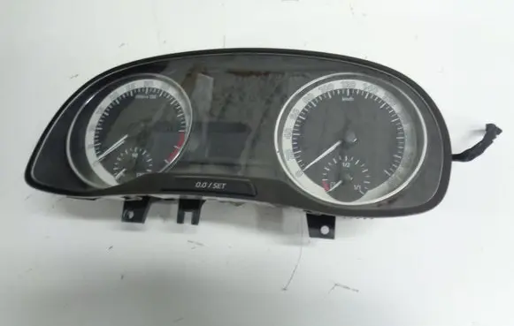 Volkswagen Polo V 6R Speedometer (instrument cluster) 6V0920743A