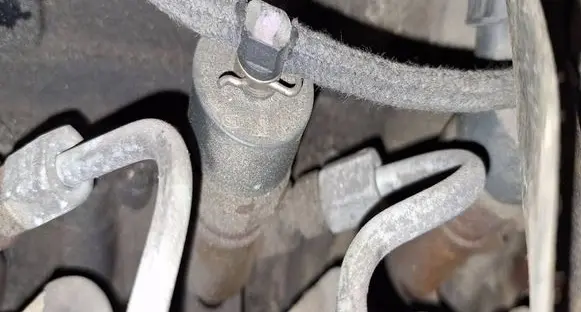 Toyota Yaris Fuel injector 0445110262