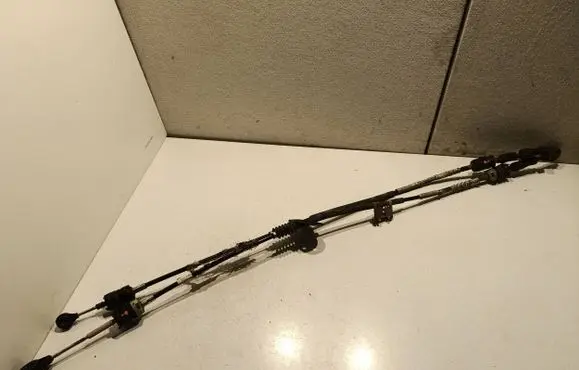 Gear shift cable linkage