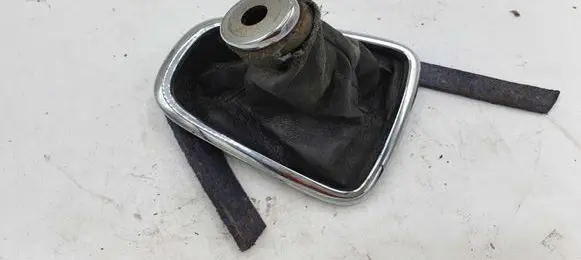 Toyota Corolla Verso E121 Gear lever shifter trim leather/knob NOCODE
