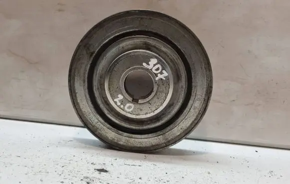 Peugeot 307 Crankshaft pulley 9643354180