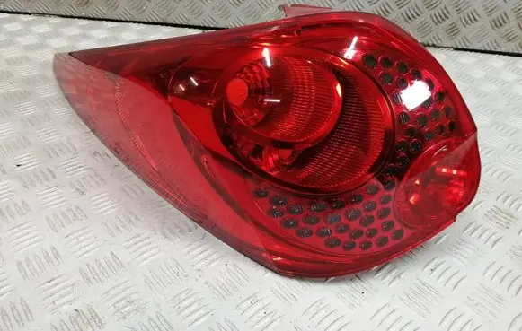 Rear/tail lights