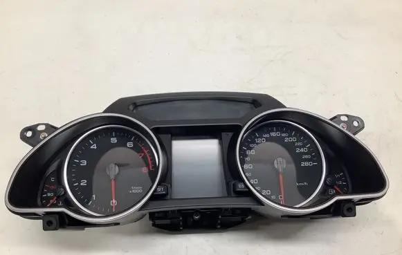 Audi A5 8T 8F Speedometer (instrument cluster) 8T0920931P