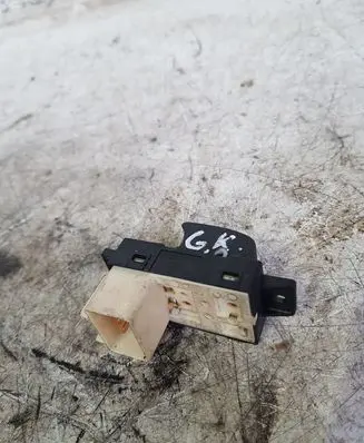 Opel Antara Electric window control switch