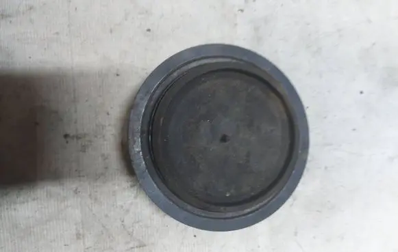 Volkswagen Touran I Crankshaft pulley 03G105243