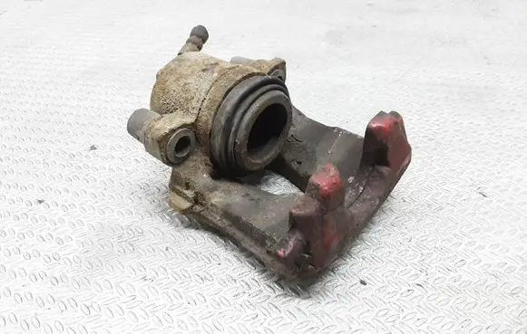 Volkswagen Polo IV 9N3 Front brake caliper