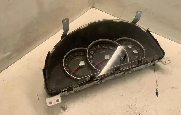 KIA Sorento Speedometer (instrument cluster) 940133E260