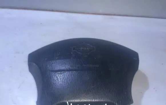 Nissan Almera Steering wheel airbag