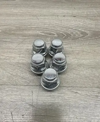 Toyota RAV 4 (XA50) Nuts/bolts 