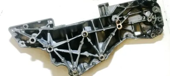 Land Rover Freelander 2 - LR2 Engine mounting bracket 9661310080 98627c