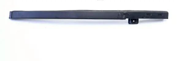 Opel Vectra C Rear door windshield rail 231335188