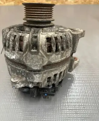 Renault Megane III Generator/alternator 8200660025A 01810 0124425070