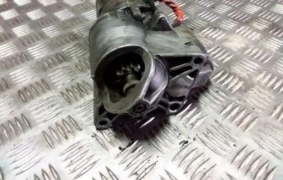 Renault Laguna I Starter motor D9R142