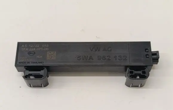 Interior comfort aerial antenna