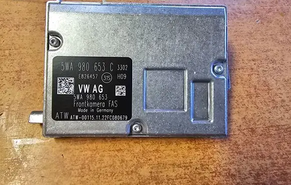 Windshield/windscreen camera
