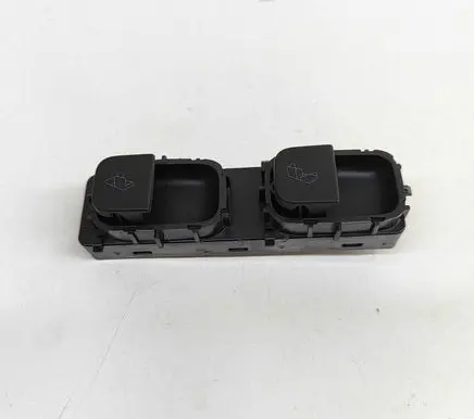 Tesla Model Y A set of switches 149328600B