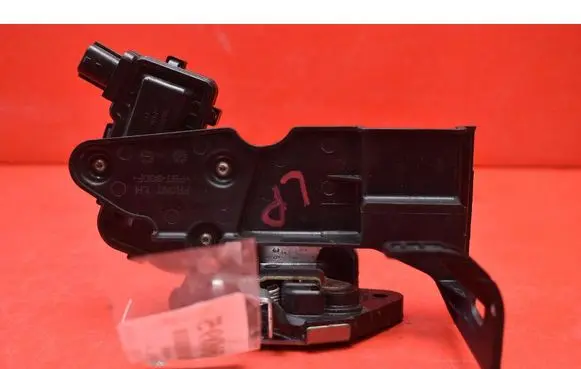 Dacia Spring Front door lock 3039257