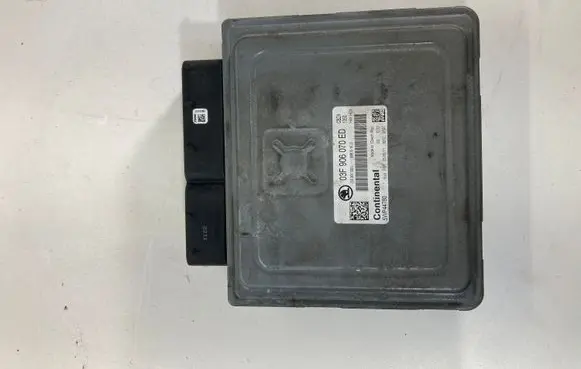 Volkswagen Polo V 6R Engine control unit/module 03F906070ED 03F907309L 5WP44780