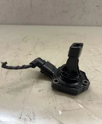 Seat Leon (5F) Oil level sensor 04L907660C 6PR00962912