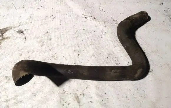 Mazda 3 I Engine coolant pipe/hose