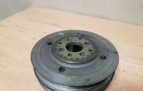 Audi A6 S6 C5 4B Crankshaft pulley 038105243F
