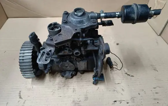 Fuel injection high pressure pump