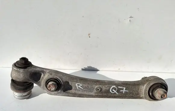 Front lower control arm/wishbone