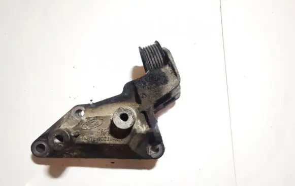Ford Mondeo Mk III Engine mounting bracket xs7e10039ad
