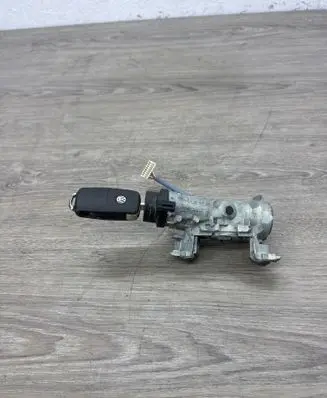 Volkswagen Golf VI Ignition lock 1K0905865A 1K0905851B