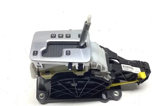 Volvo S60 Gear shifter/selector P30759121