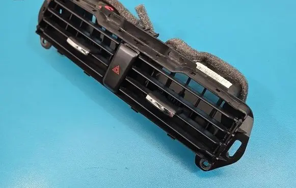 Ford Mondeo MK V Dash center air vent grill DS7319K617A IMPRK1565317