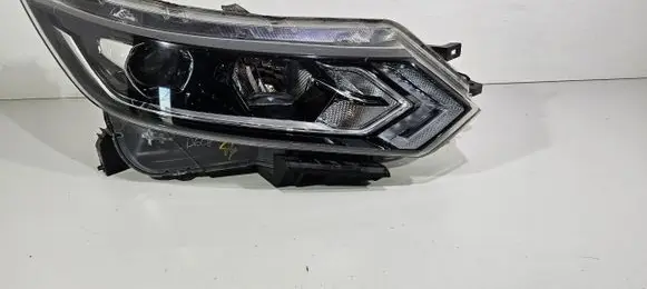 Nissan Qashqai Headlight/headlamp 198427343445