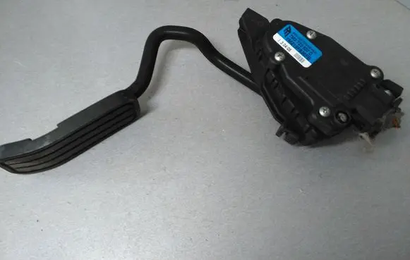 Ford Galaxy Accelerator throttle pedal 7M3723507D YM219F836FB 6PV00777002