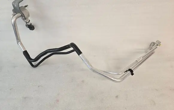 Volvo XC40 Air conditioning (A/C) pipe/hose 31694883