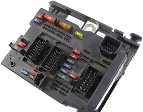 Peugeot 307 Fuse module 9643538180 12588945 BSMB2