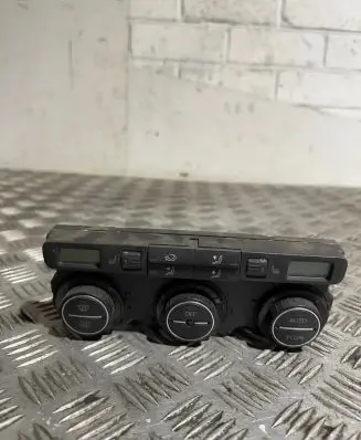 Volkswagen PASSAT B6 Climate control unit 74641451