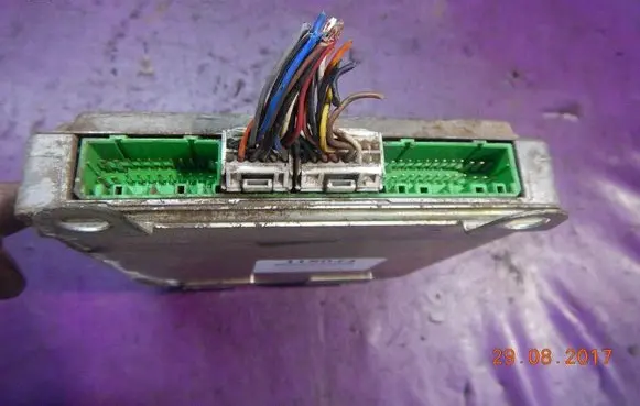 Hyundai H-100 Engine control unit/module ECU 3910042240