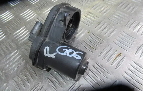 BMW X5 G05 Front Brake Caliper Pad/Carrier 6888850