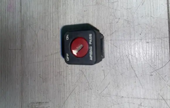 Peugeot 207 Other switches/knobs/shifts 95835t02