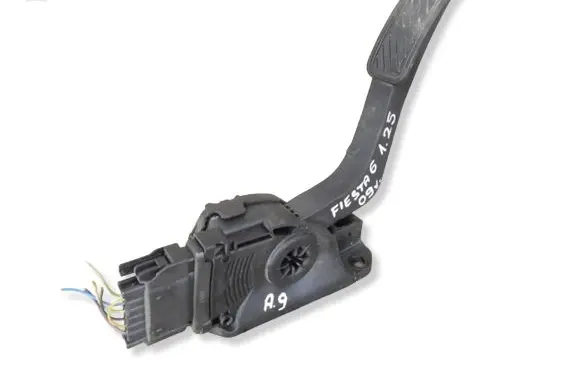 Ford Fiesta Accelerator throttle pedal 8V219F836AA C95YE02 6PV00951700