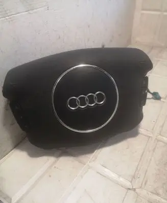 Audi A4 S4 B6 8E 8H Steering wheel airbag 8P0886201E 1334331