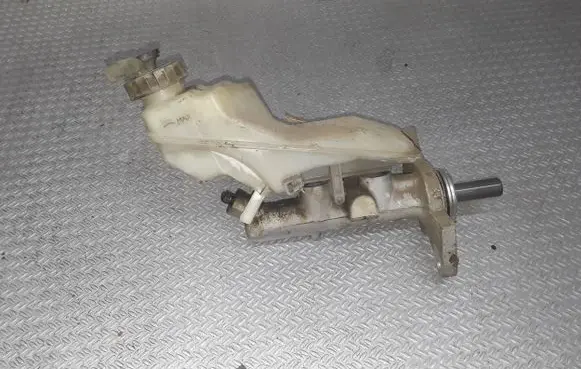 Toyota Corolla E120 E130 Master brake cylinder 744712514