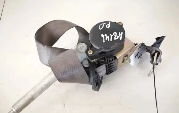 Audi A4 S4 B5 8D Front seatbelt 8d0857706