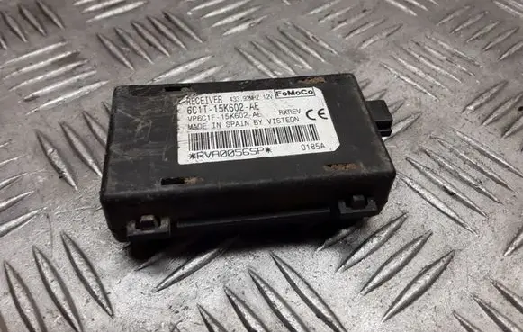 Ford Transit Aerial antenna amplifier 6C1T15K602AE VP6C1F15K602AE